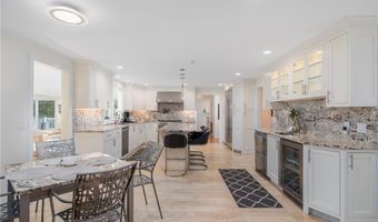 120 Fox Run, East Greenwich, RI 02818