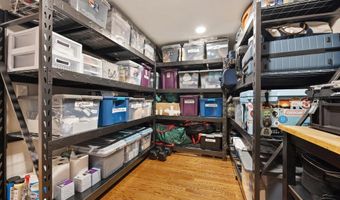 8 R Mount Vernon 6, Boston, MA 02125