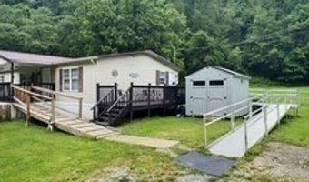 8813 Brounland Rd, Alum Creek, WV 25003
