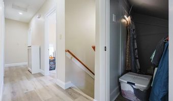 8 Lawrence St, Cumberland, RI 02864