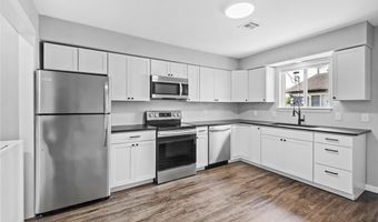 1306 SE C St, Bentonville, AR 72712