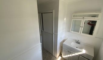 426 Albert St, Bishopville, SC 29010