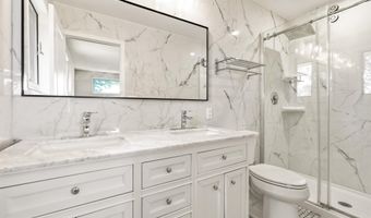 2123 N EARLEY St, Alexandria, VA 22302