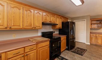 133 Lake Lure Cir, Alma, GA 31510