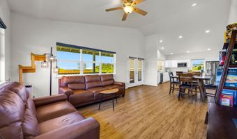 691 Auwaha St A, Haiku, HI 96708