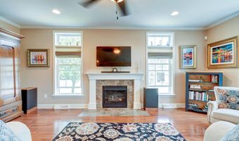 84 Andriana Ln, Albany, NY 12204