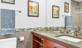 8004 PARK OVERLOOK Dr, Bethesda, MD 20817
