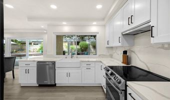 701 S Carriage Cir, Anaheim, CA 92807