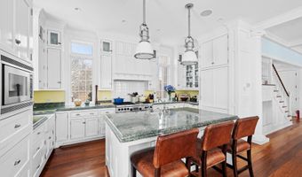 335 Cranberry Hole Rd, Amagansett, NY 11930