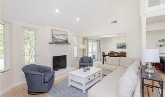 112 Harrison Ave, Newport, RI 02840