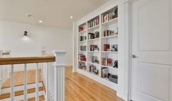 108 Oak Trl, Bolton, MA 01740