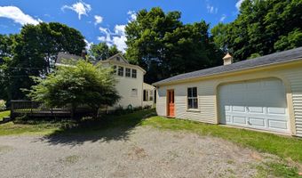 25 Charles St, Belfast, ME 04915
