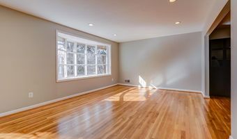6417 EARLHAM Dr, Bethesda, MD 20817