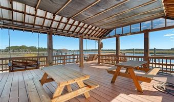 7 Holbrook Dr, Beaufort, SC 29902