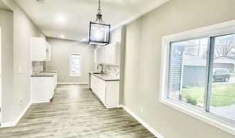 1411 S VanBuren St, Auburn, IN 46706