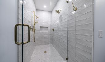 124 Manzanita St, Ashland, OR 97520