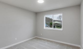 1096 1098 NE 12TH Ave, Rockaway Beach, OR 97136