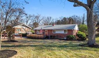 4415 ROUNDHILL Rd, Alexandria, VA 22310