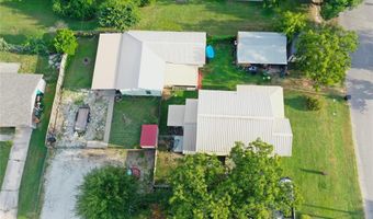 120 N 10th Ave, Teague, TX 75860