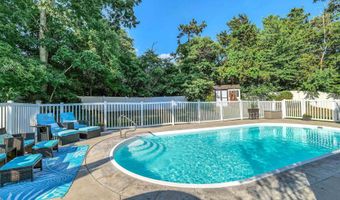 7 Ruth Ct, Absecon, NJ 08201
