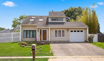 20 Deer Run Dr N, Barnegat, NJ 08005