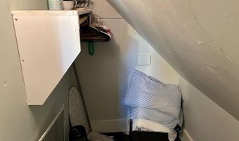 96 Rhode Island Ave 6, Newport, RI 02840