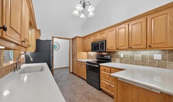 3 Matney Ln, Bella Vista, AR 72715
