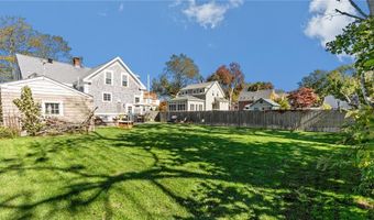 50 Charles St, Bristol, RI 02809