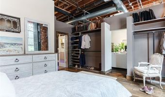 585 White Cir 406, Athens, GA 30605