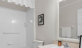 215 OCEANIA Ct, Apollo Beach, FL 33572