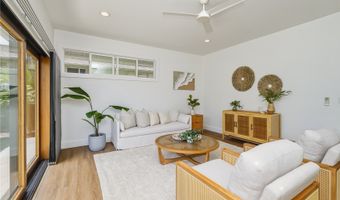 5872 Haleola St, Honolulu, HI 96821