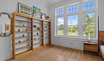 522 W 1st St, Ayden, NC 28513