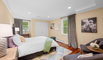9225 ALDERSHOT Dr, Bethesda, MD 20817