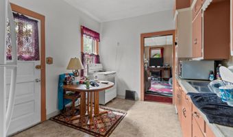 318 W BREWSTER St, Appleton, WI 54911