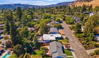 5668 Monte Verde Dr, Santa Rosa, CA 95409