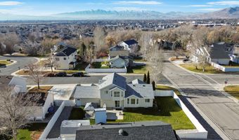 9976 N OAK Rd W, Cedar Hills, UT 84062