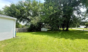 906 Rittenhouse St, Des Moines, IA 50315