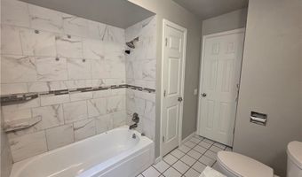 1204 NW 2nd St, Bentonville, AR 72712
