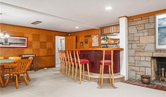 133 Tupelo Hill Dr, Cranston, RI 02920
