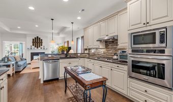 25 TWILIGHT Dr, Barnegat, NJ 08005