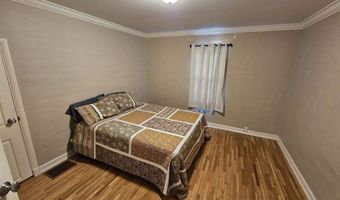 813 W 4th St, Bicknell, IN 47512