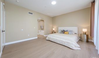 672 E Valencia 108, Anaheim, CA 92805