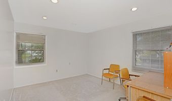 4 Dawn Way, Aberdeen, NJ 07747