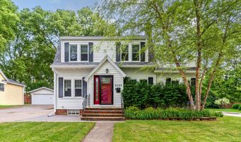 2327 Donald St, Ames, IA 50014