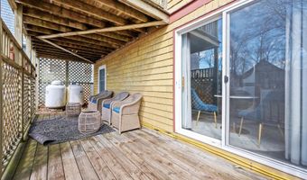 78 Ledgelawn Ave, Bar Harbor, ME 04609