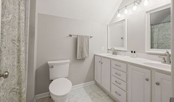 16 Blueberry Hill Rd, Bridgewater, CT 06752