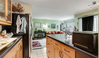 12203 ACADEMY Way 13, Rockville, MD 20852