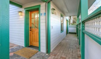 19 Gresham St, Ashland, OR 97520