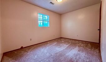 202 NW J St B, Bentonville, AR 72712