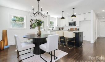 2038 Sandhurst Dr, Charlotte, NC 28205